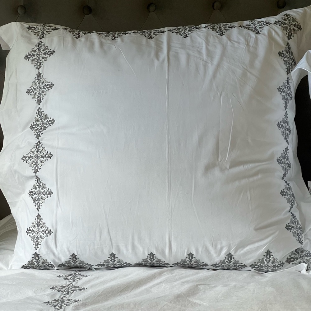 Pottery Barn Tile embroidered king duvet cover 2 euro shams gray